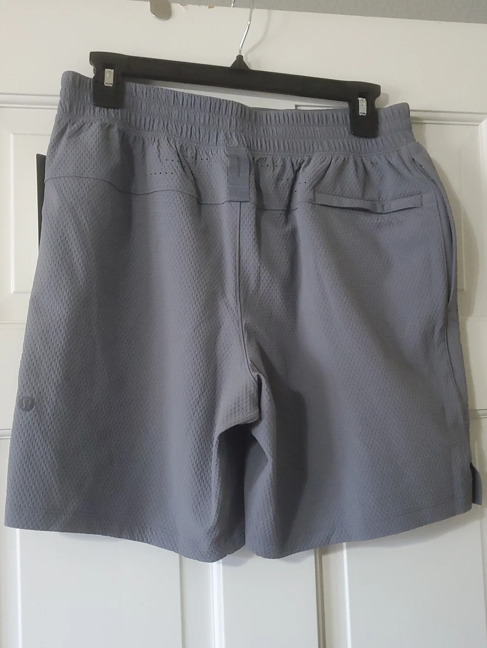 NWT lululemon License To Train Textured Short  7in Men’s S Solar Gray Shorts